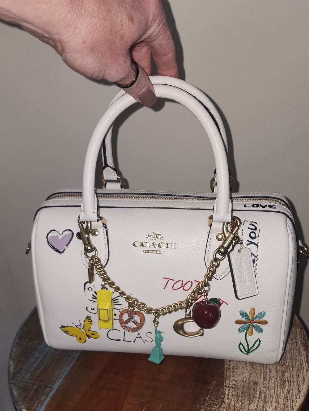 COACH White Pebbled Leather Rowan Sketch NYC Print Satchel Style CAK19 NEW